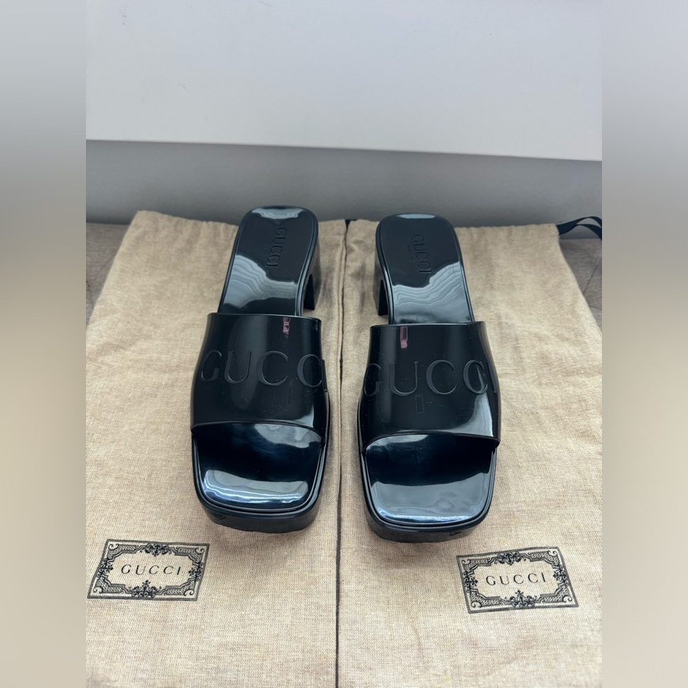 Women’s Gucci Black Rubber Slide Sandals